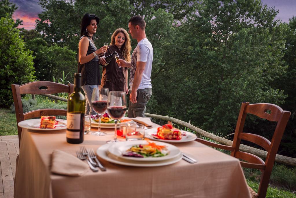 Agriturismo Valle Del Marta 塔尔奎尼亚 外观 照片