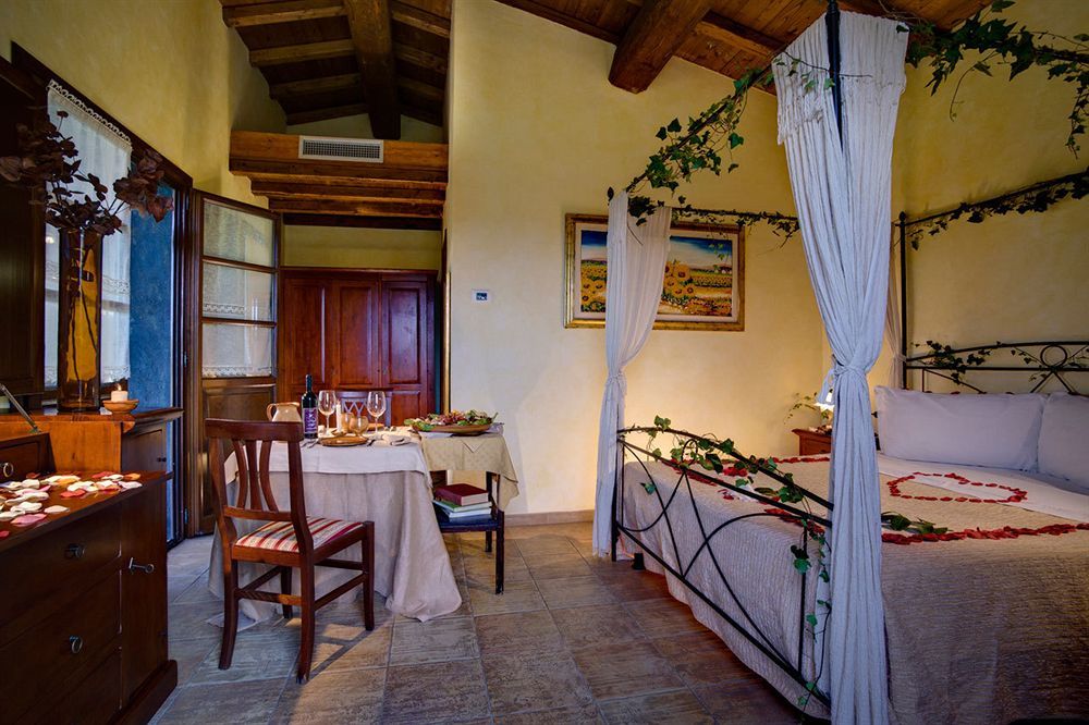 Agriturismo Valle Del Marta 塔尔奎尼亚 外观 照片