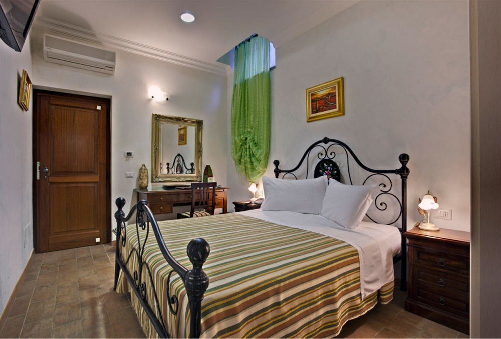 Agriturismo Valle Del Marta 塔尔奎尼亚 外观 照片